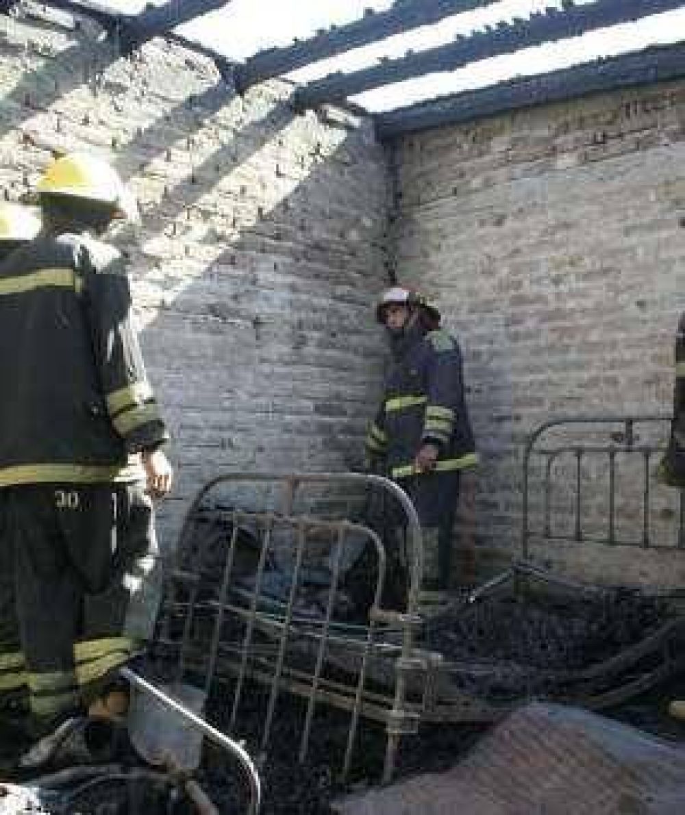 Por un cortocircuito, un anciano muri� en su casa