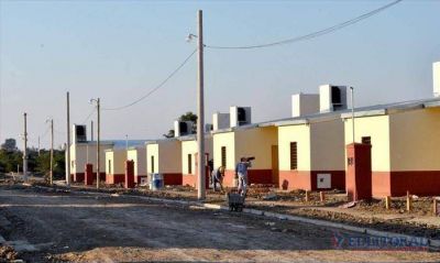 Avanza la construcci�n de m�s de mil viviendas en 13 localidades