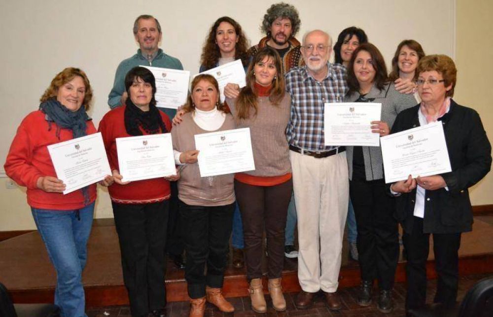 Auxiliares sanitarios recibieron su t�tulo de capacitaci�n en salud social y comunitaria
