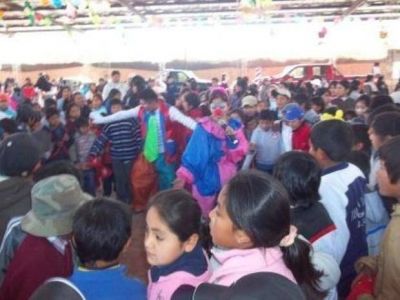 Agasajo a los ni�os de Tilcara