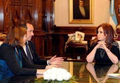 Opositores piden a Scioli seguir a De la Sota
