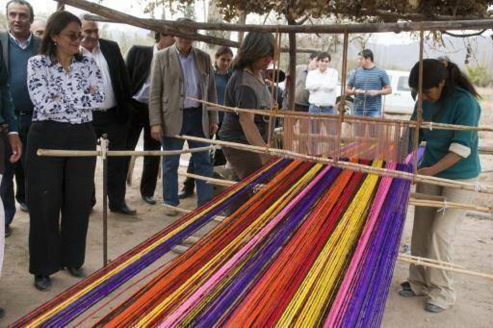 Corpacci recorri� la obra de la ruta N� 46 que une Bel�n con Andalgal�