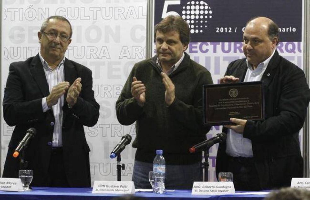 Pulti: "La arquitectura va dejando su testimonio en el paso del tiempo"