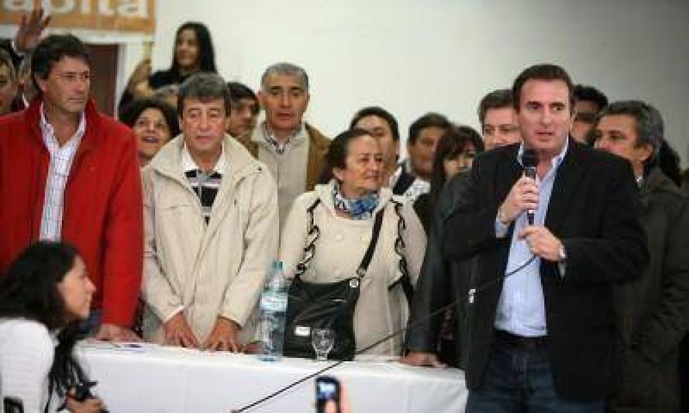 Los azules advierten que "no le cae bien a la gente" que se hable de reelecci�n