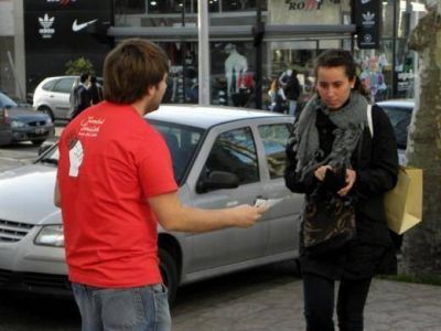 La Juventud Socialista sali� a la calle con la mira en el debate sobre la Ley de estupefacientes