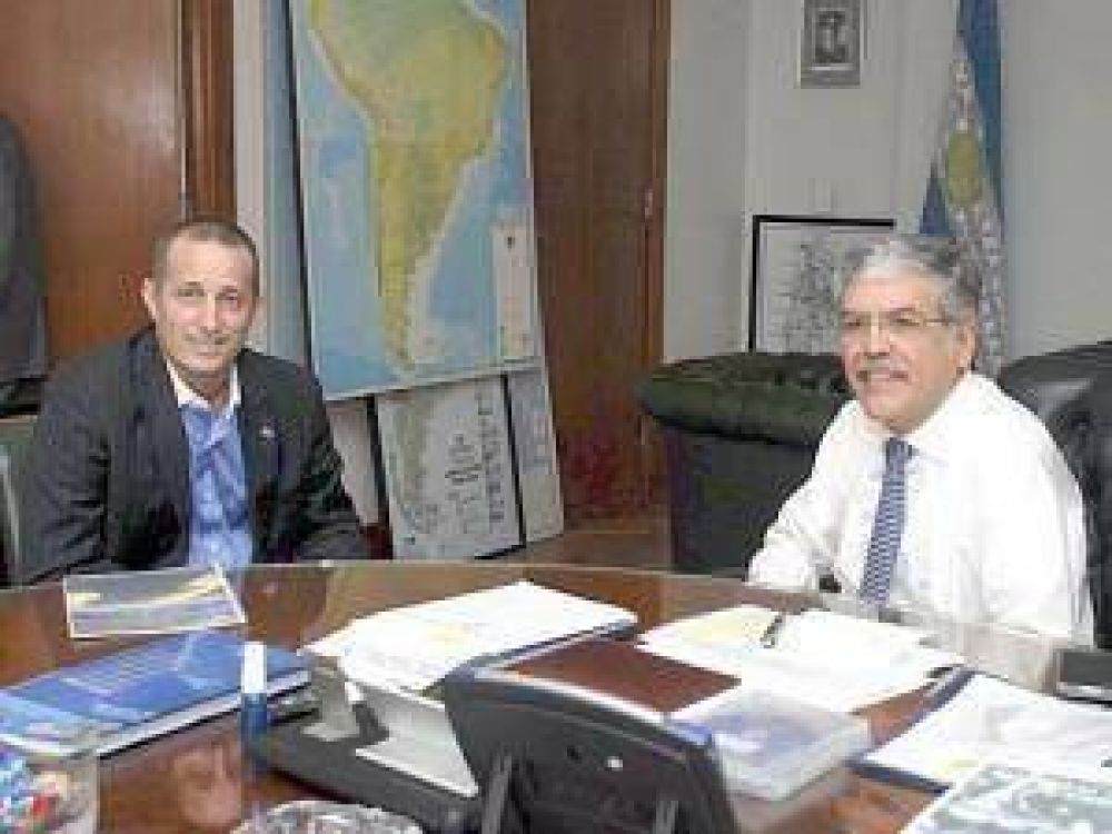 De Vido ratific� las obras que est�n en marcha en Lomas