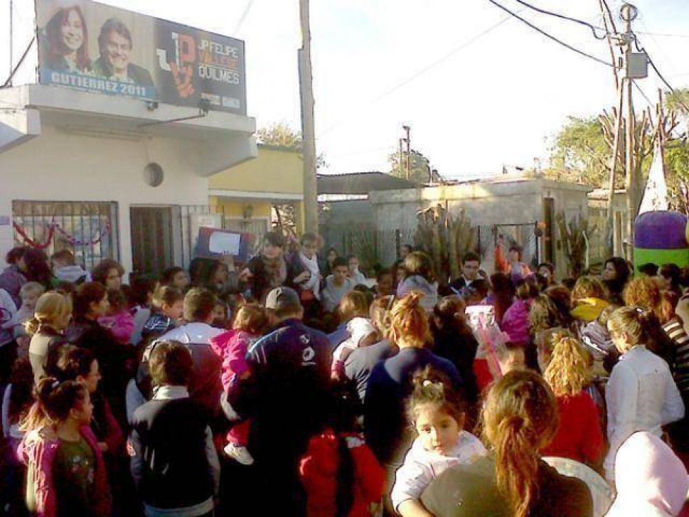 Los ni�os, de fiesta