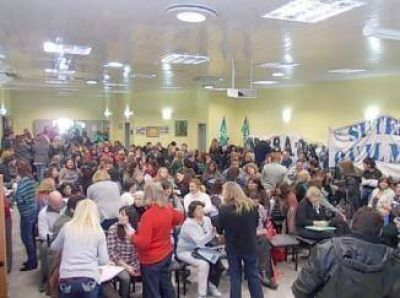 Cinco gremios estatales decidieron un plan de lucha contra el ajuste