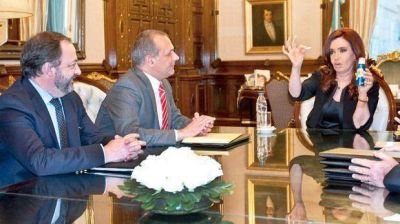 Cristina alent� la inversi�n que se har� en Chubut