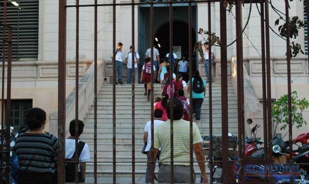 Reclamo de gremios docentes por las clases extras de los d�as s�bados