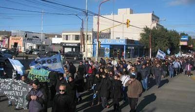 Los municipales de Caleta endurecen las medidas con un paro total de actividades