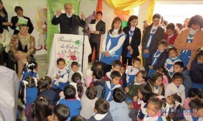 Colombi inaugur� obras en la comisar�a de Saladas, en un jard�n y en el Club Atl�tico