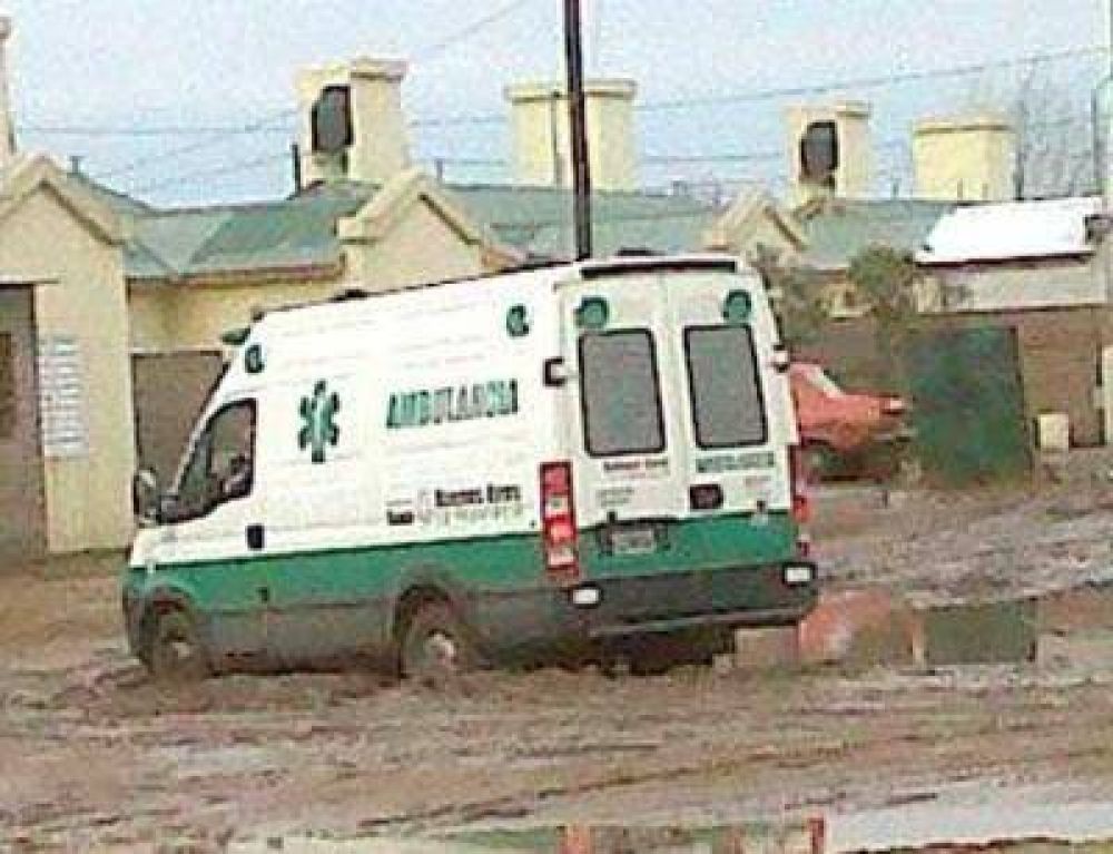Ni servicios m�dicos: una ambulancia, encajada en Suiza y Rojas