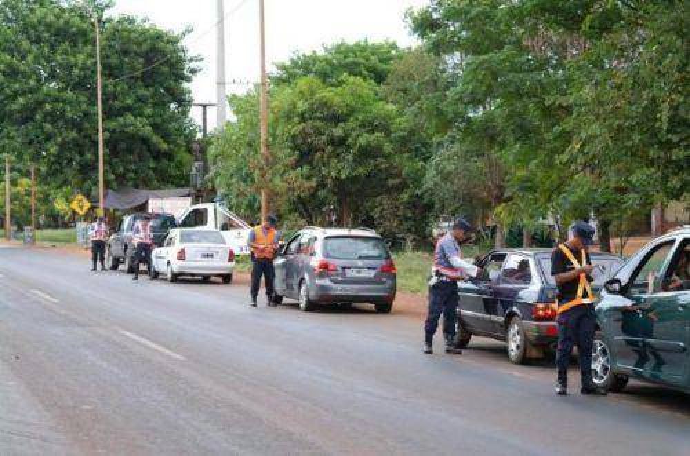 Tr�nsito: retienen una treintena de veh�culos y licencias de conducir por infracciones varias