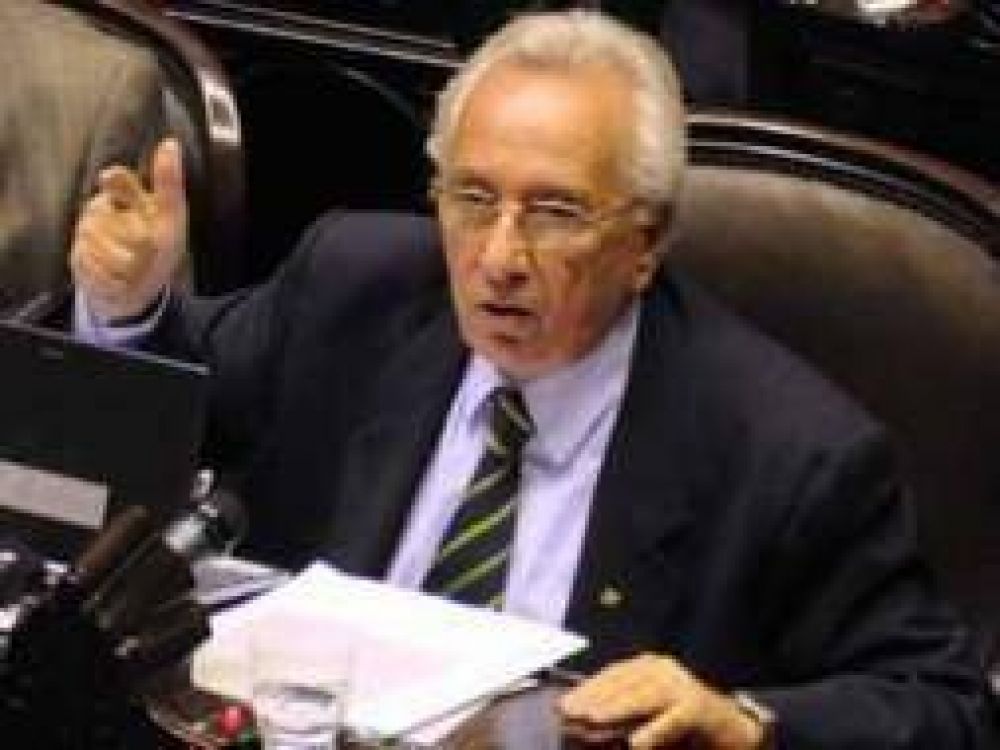 El kirchnerismo present� proyecto sobre libertad de conciencia para periodistas