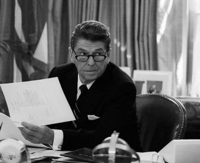 Macri enfrenta el espejo de Reagan en la pelea del subte