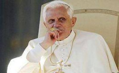 El mayordomo del Papa y un c�mplice ir�n a juicio