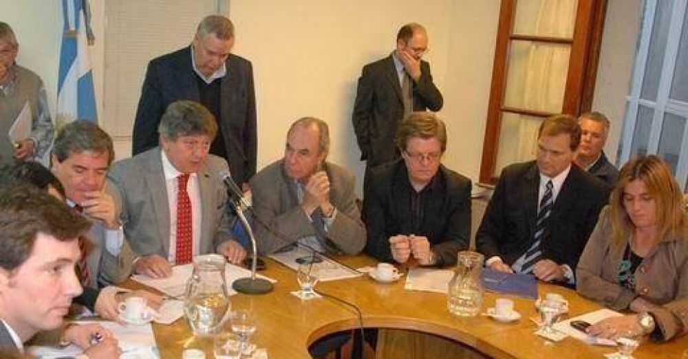 Impuesto a los combustibles: Esperan recaudar $ 400millones anuales y aseguran que no costear� nuevas rutas 