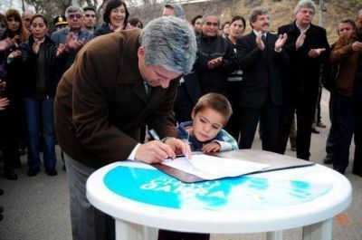 Poggi: �Hoy llega el gas al barrio�