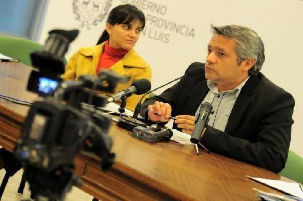 El ministro Emer dio detalles de la culminaci�n de los ex�menes en la escuela de administraci�n p�blica
