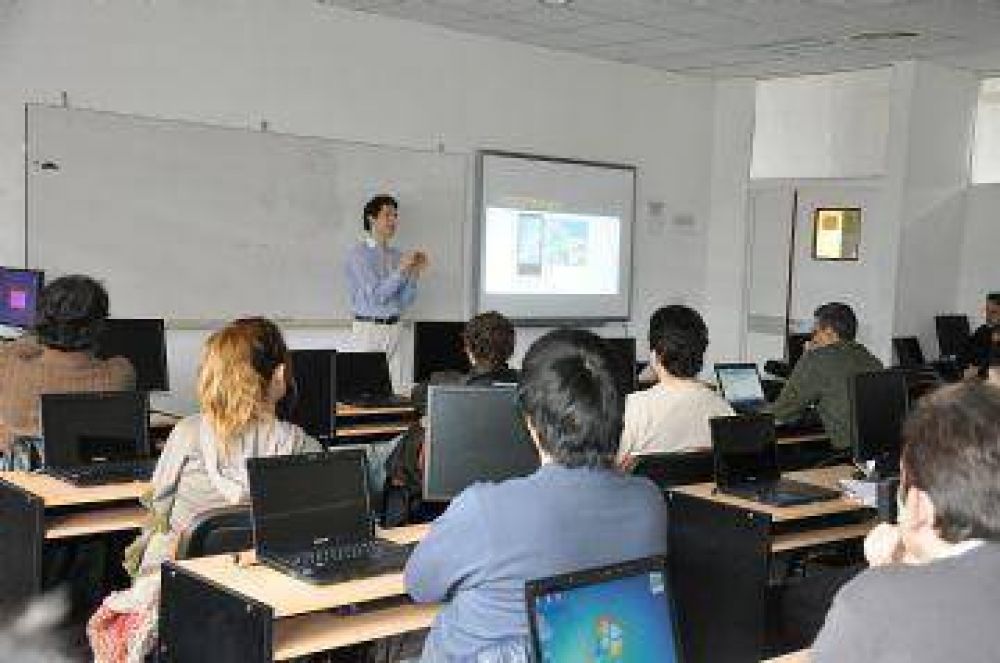 Docentes sanluise�os aprendieron a programar aplicaciones para smartphones