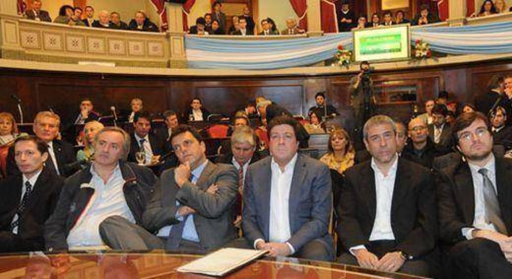 Gabriel Mariotto abri� el debate con intendentes por las polic�as municipales