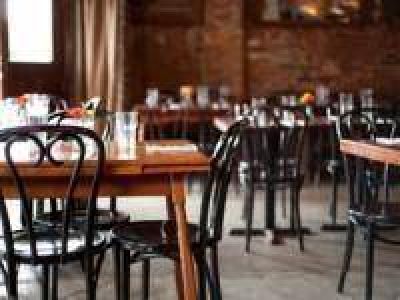Locales cierran por falta de ventas