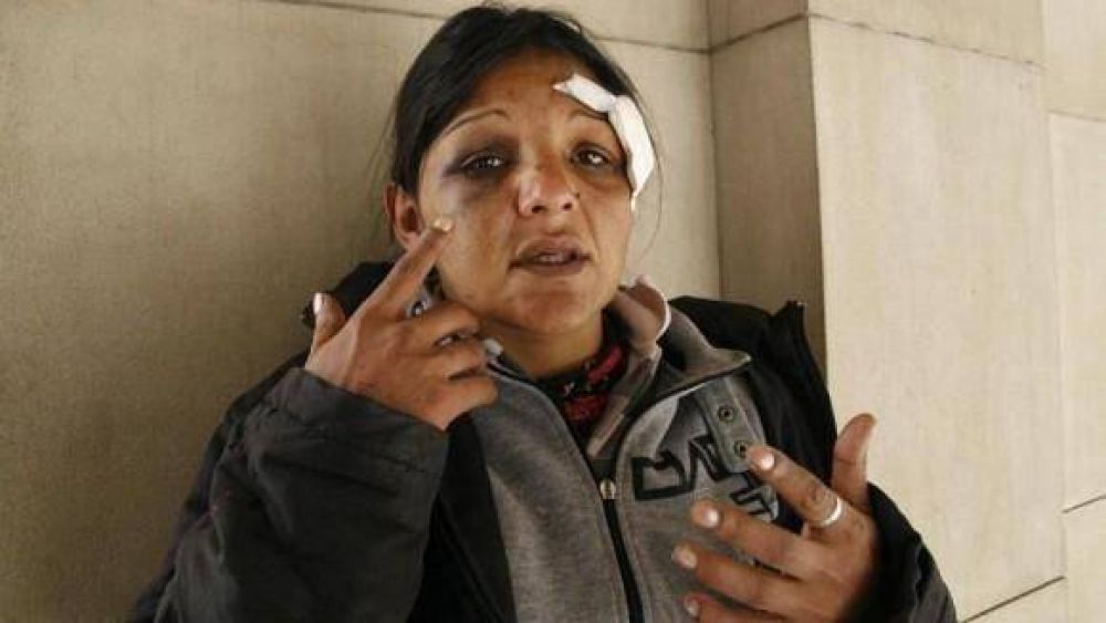 Acusan a polic�as de agresiones e intento de violaci�n
