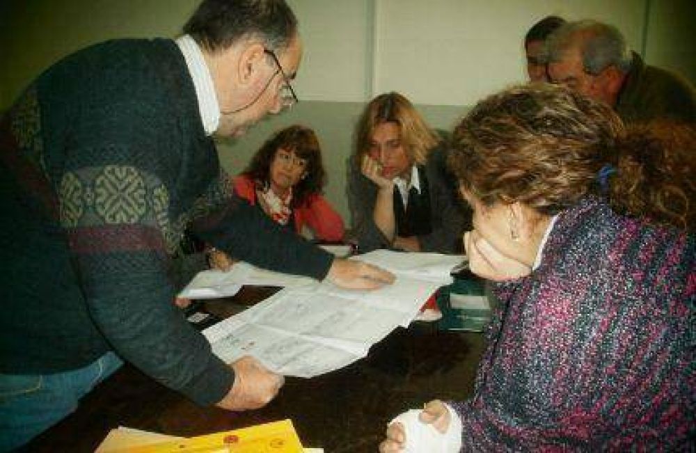 Baragiola encabez� la Comisi�n de Obras donde se avanz� con el proyecto de gas para las Dalias
