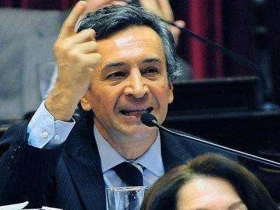 Basualdo analizo la crisis del sector productivo de Mendoza