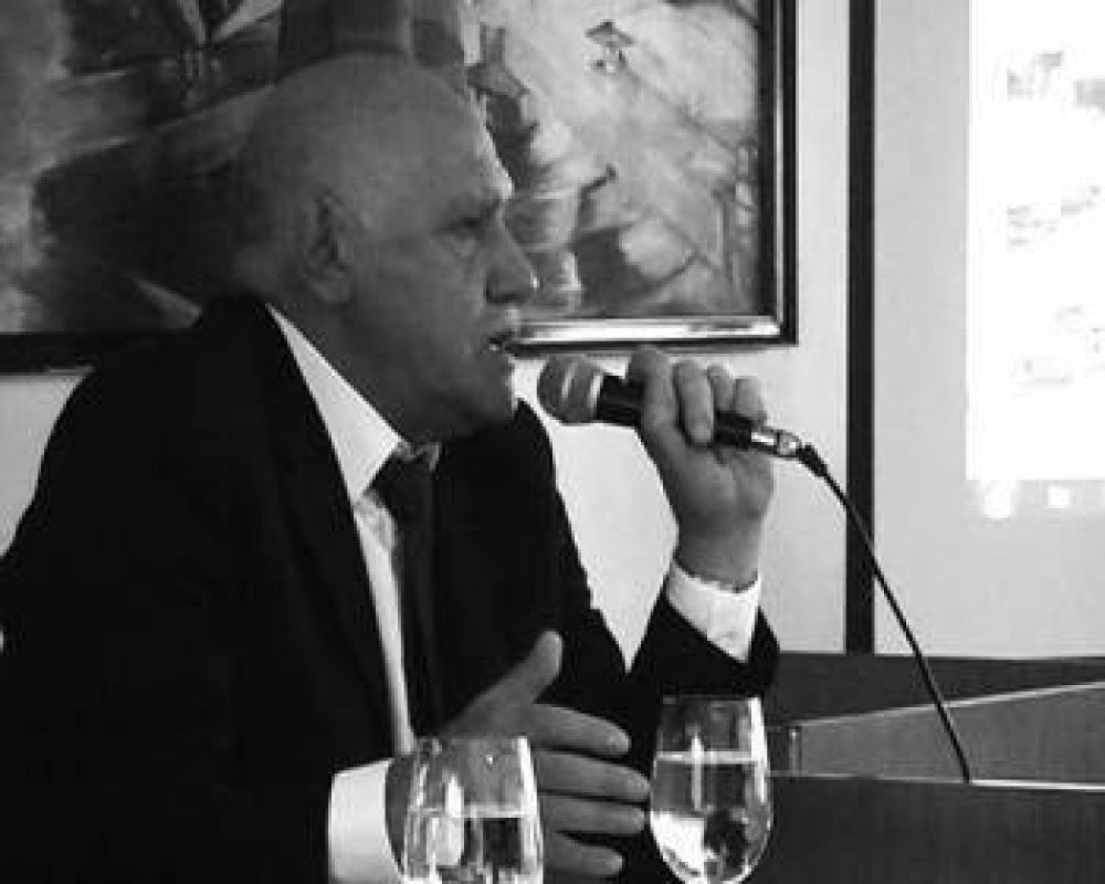 "Acu�a deber�a gestionar antes de jugar la interna en Mor�n"