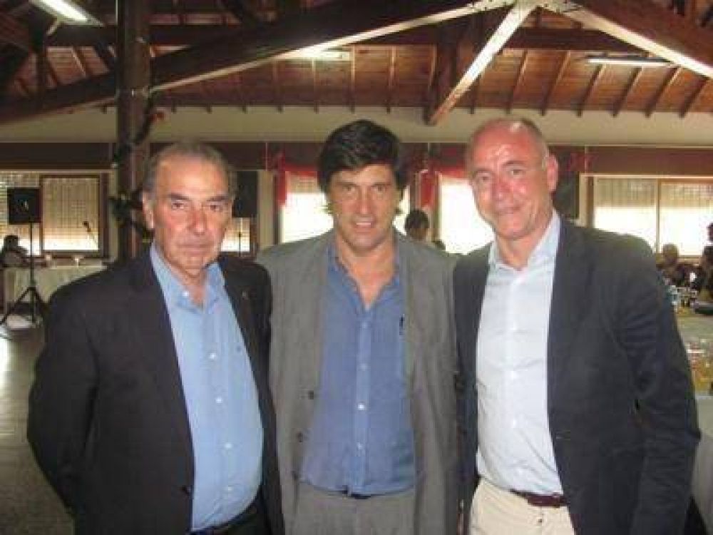 EL CONCEJO DELIBERANTE RECONOCER� AL CENTRO GALLEGO