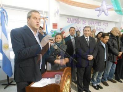 �No hay crisis edilicia en Tierra del Fuego, si se inauguraron 14 escuelas� dijo el Secretario de Educaci�n de la Naci�n
