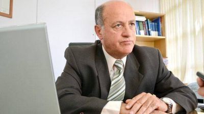 Luj�n descart� los rumores de su alejamiento en Salud