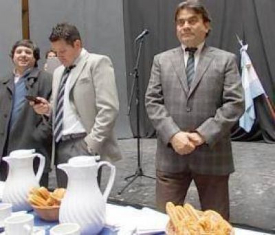 Guti�rrez neg� que haya bajado el ingreso por tasas municipales