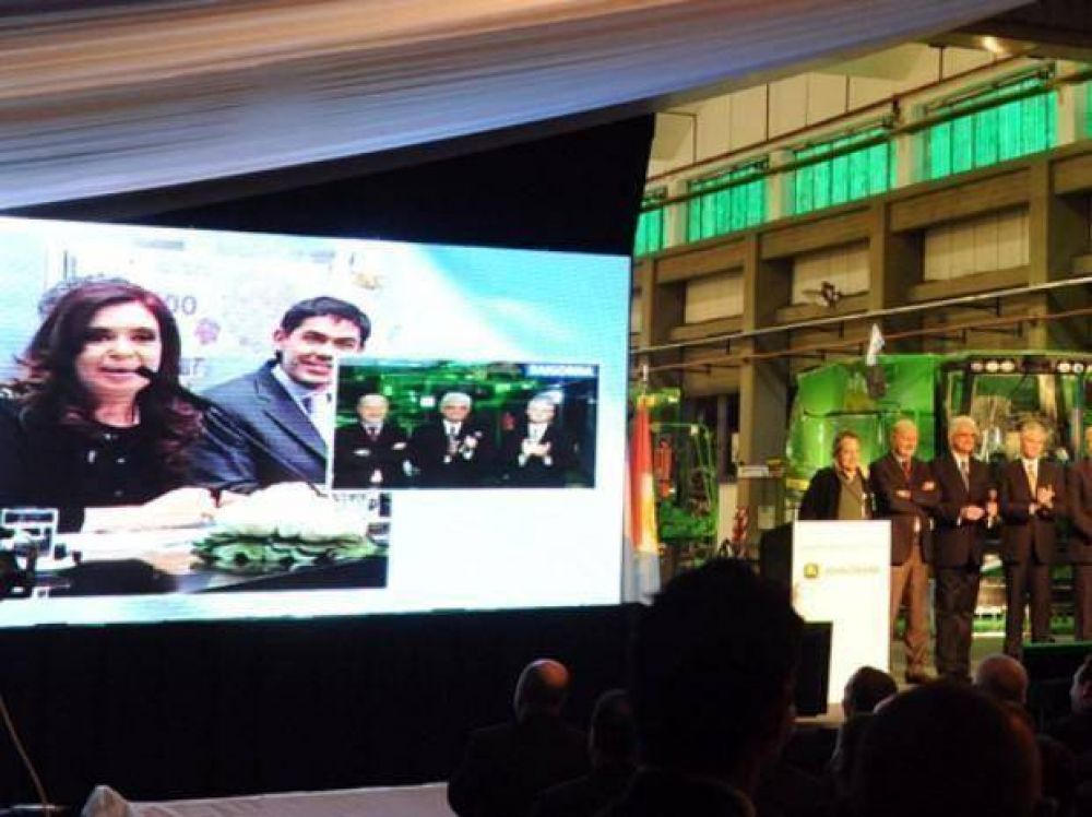 En el lanzamiento de tractores, Cristina asegur� que no est� "peleada" con Bonfatti