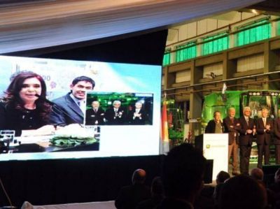 En el lanzamiento de tractores, Cristina asegur� que no est� "peleada" con Bonfatti