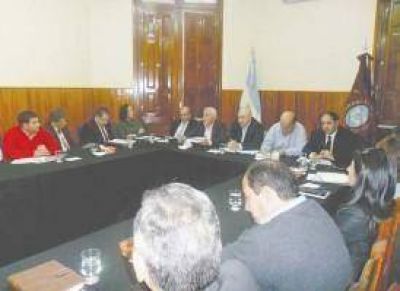 Heredia brind� un amplio informe en el Senado sobre la salud