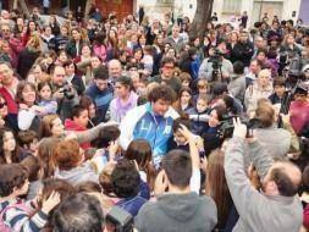 Trenque Lauquen: Una multitud recibi� a Germ�n Lauro