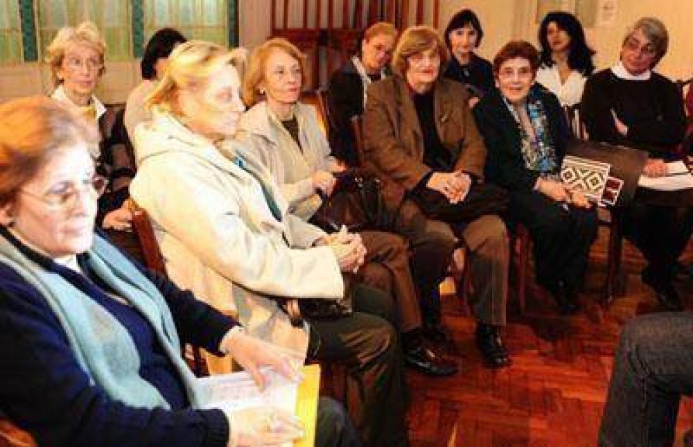  Las bibliotecas populares corren riesgo de cerrar por la falta de apoyo oficial