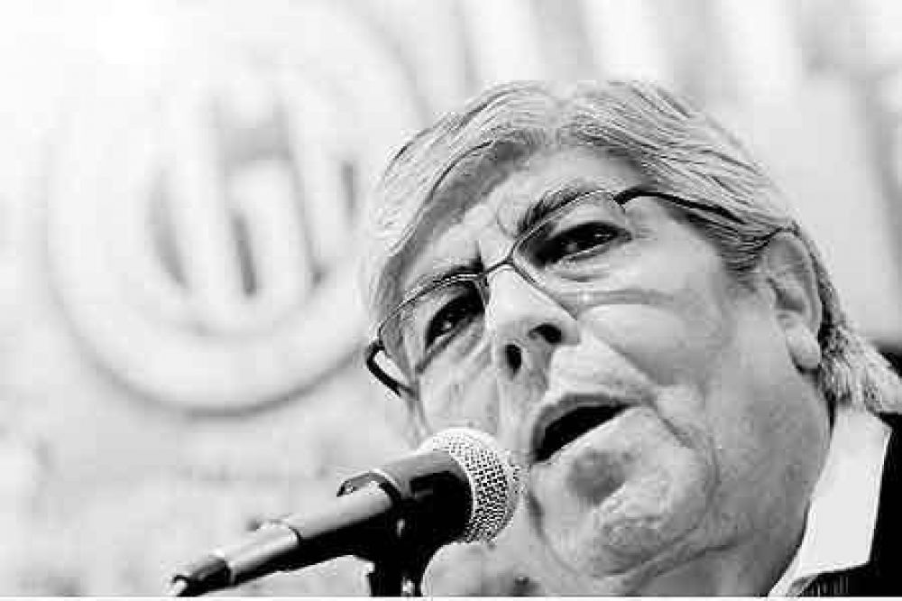 Obras sociales: Moyano amenaz� con acciones