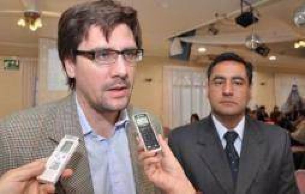 Elio D�az Moreno dej� de ser el N�2 del Ministerio de Salud
