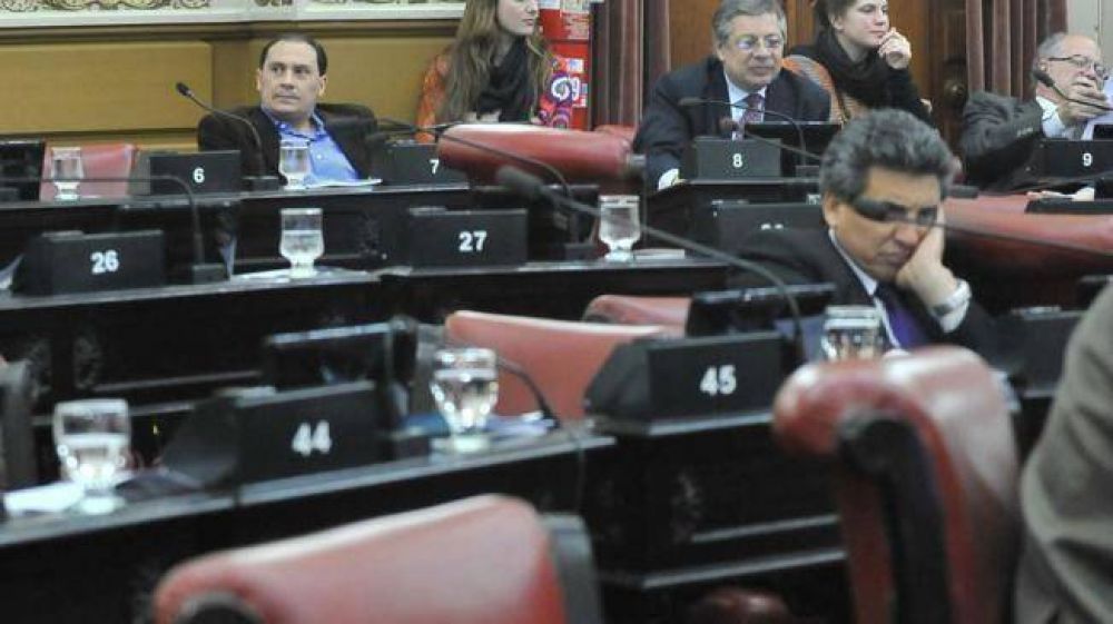 La oposici�n acus� a De la Sota de haber roto el di�logo pol�tico