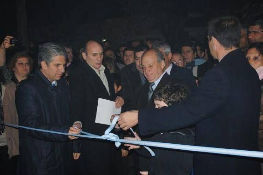 Villa Mercedes: el club Alberdi inaugur� el piso de parquet
