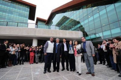 El Gobierno refuerza el Sistema de Salud P�blico