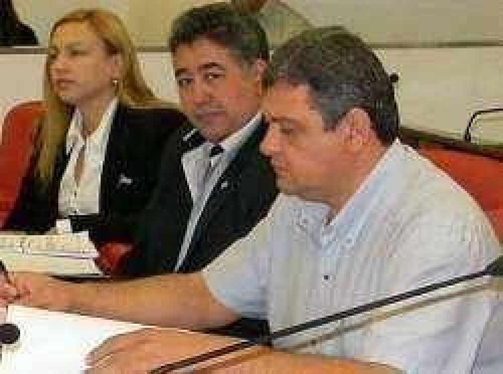 Env�an al archivo los topes m�ximos en los honorarios 	