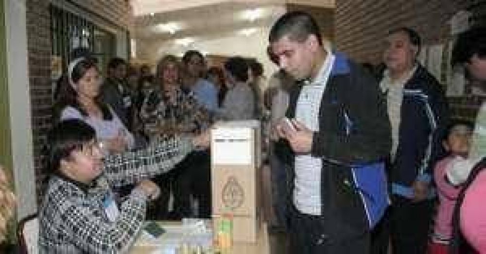 Un proyecto local impulsa el voto desde los 16 a�os