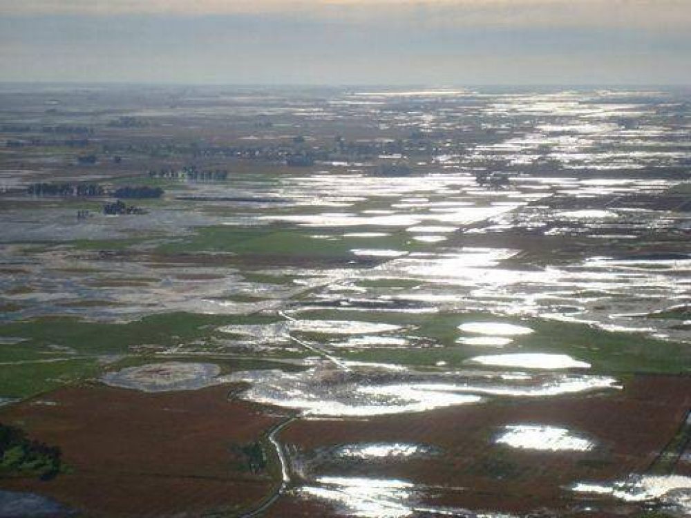 Temporal: recorren zonas afectadas por desbordes