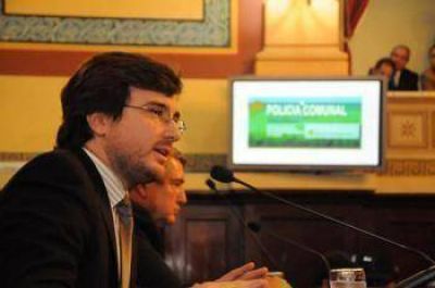 Ghi expuso en la Legislatura bonaerense sobre el proyecto de polic�a comunal