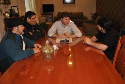 El intendente Melella recibi� a dirigentes de Secaspi, UTA y Peones de Taxis